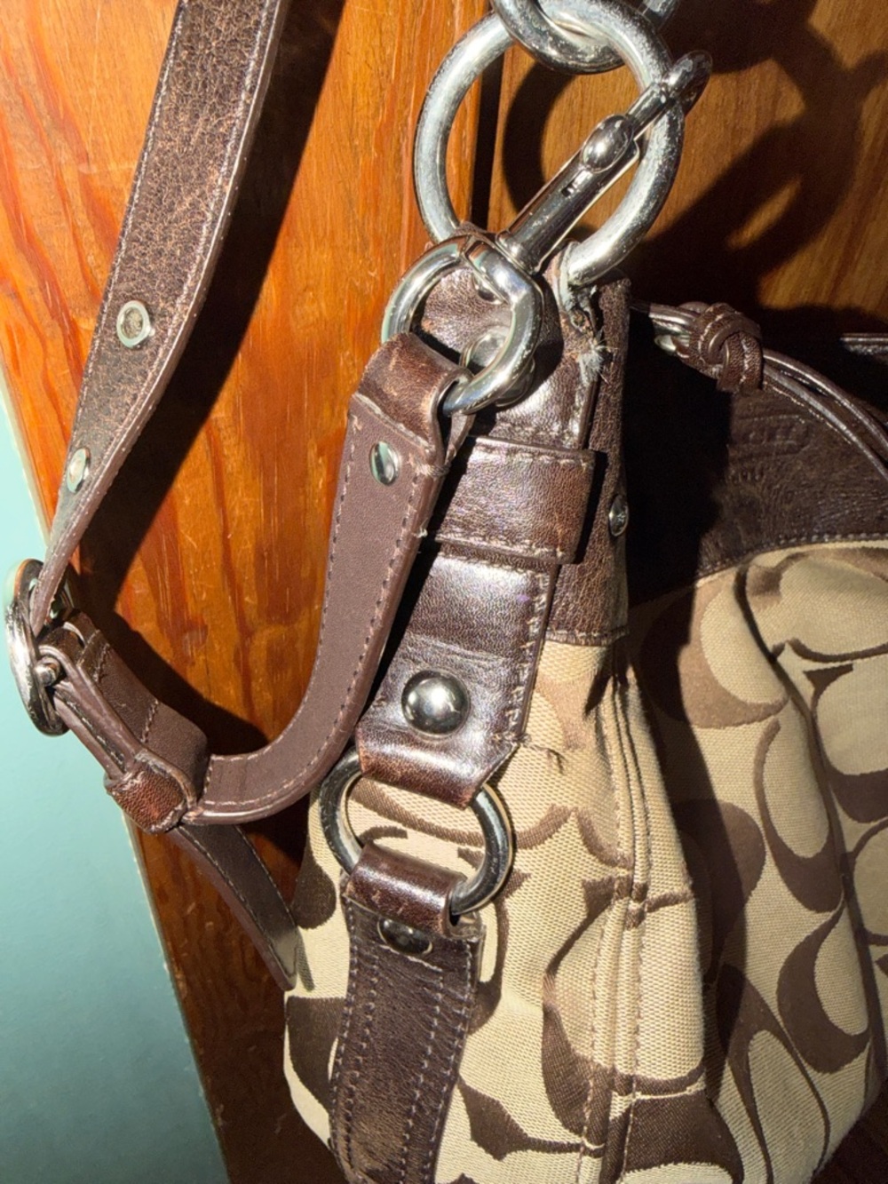 Coach Signature Canvas Shoulder Bag in Beige and Dark Brown-vintage - Picture 3 of 8